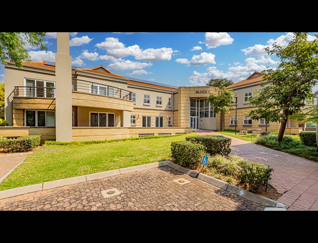 316M² OFFICE TO LET IN FERNDALE